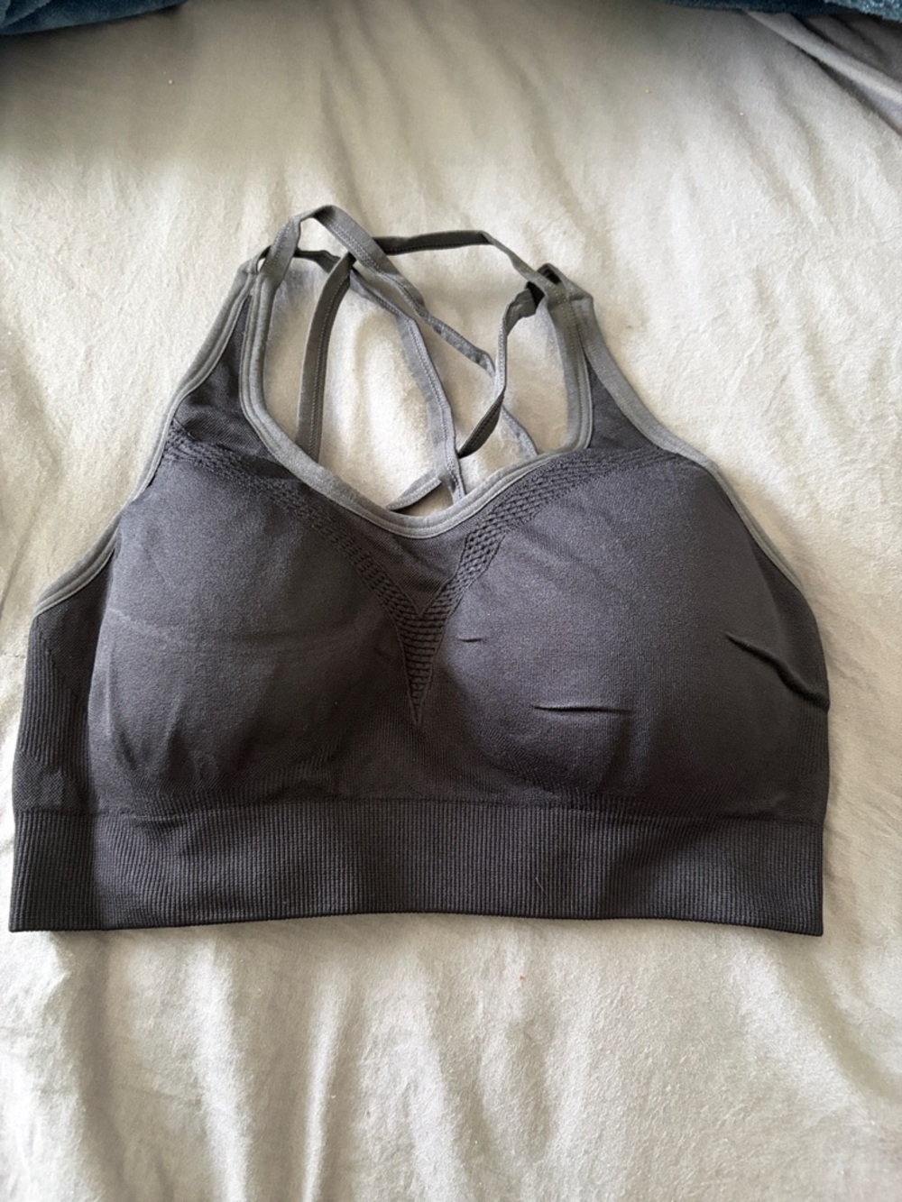 Seamless Strappy Sports Bra - Black/Gray Size Medium NWT NEW